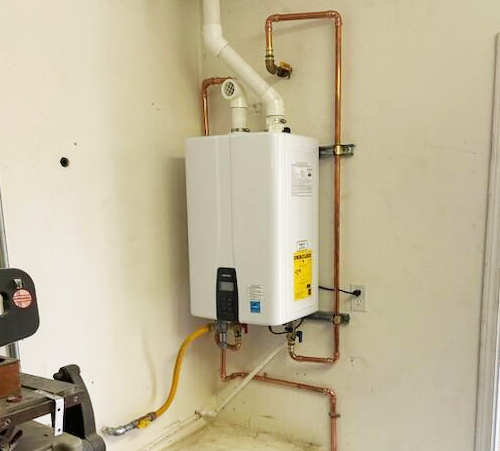 https://cleanvalleyplumbing.com/wp-content/uploads/2024/06/water-heater.png